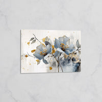 Tableau Fleurs Bleues et Feuilles Dorées – Art Floral Contemporain